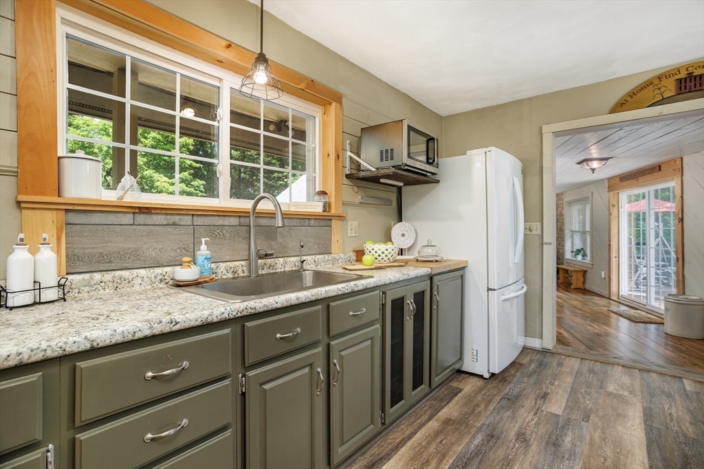 17 Mayo Road Hubbardston, MA 01452 - Photo 7 of 42