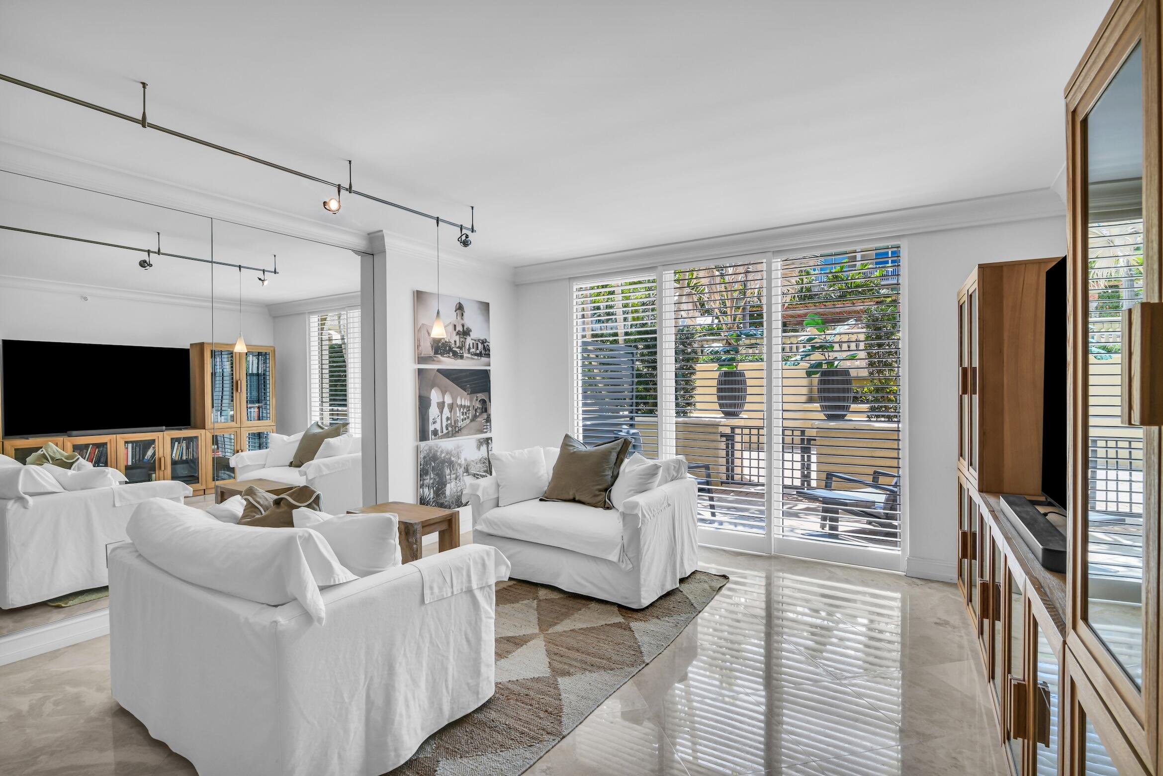 99 Southeast Mizner Boulevard, Unit 612 Boca Raton, FL 33432 - Photo 8 of 49 Palmetto Place 99 SE Mizner Blvd, 612, B