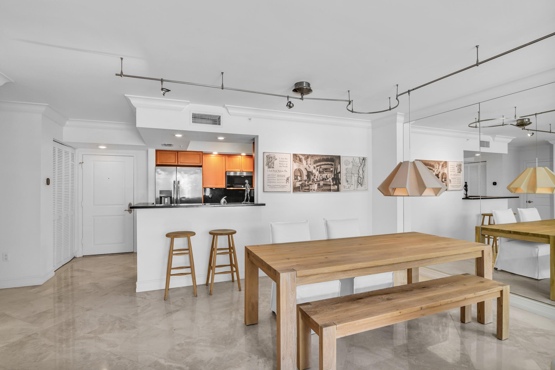 99 Southeast Mizner Boulevard, Unit 612 Boca Raton, FL 33432 - Photo 10 of 49 Palmetto Place 99 SE Mizner Blvd, 612, B