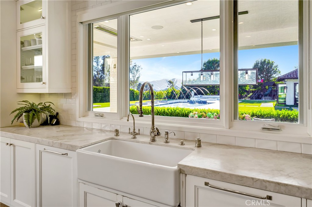 2037 Delphine Lane Calabasas, CA 91302 - Photo 17 of 75