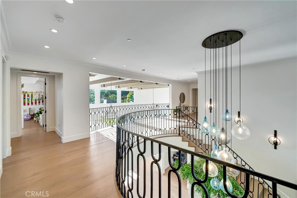 2037 Delphine Lane Calabasas, CA 91302 - Photo 26 of 75