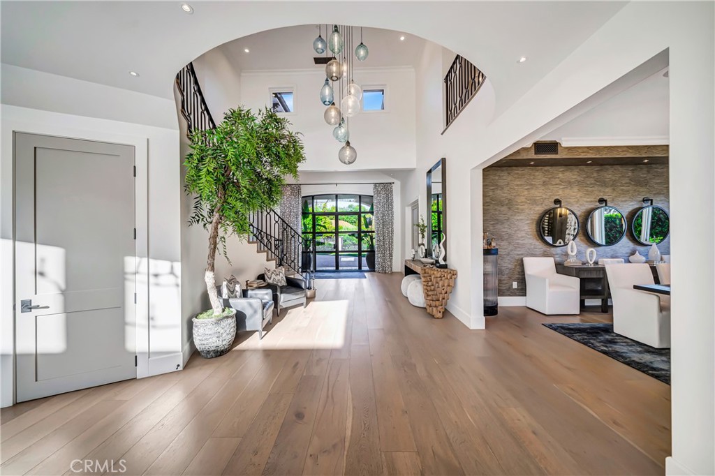 2037 Delphine Lane Calabasas, CA 91302 - Photo 4 of 75 a living room with furniture and a potted plant