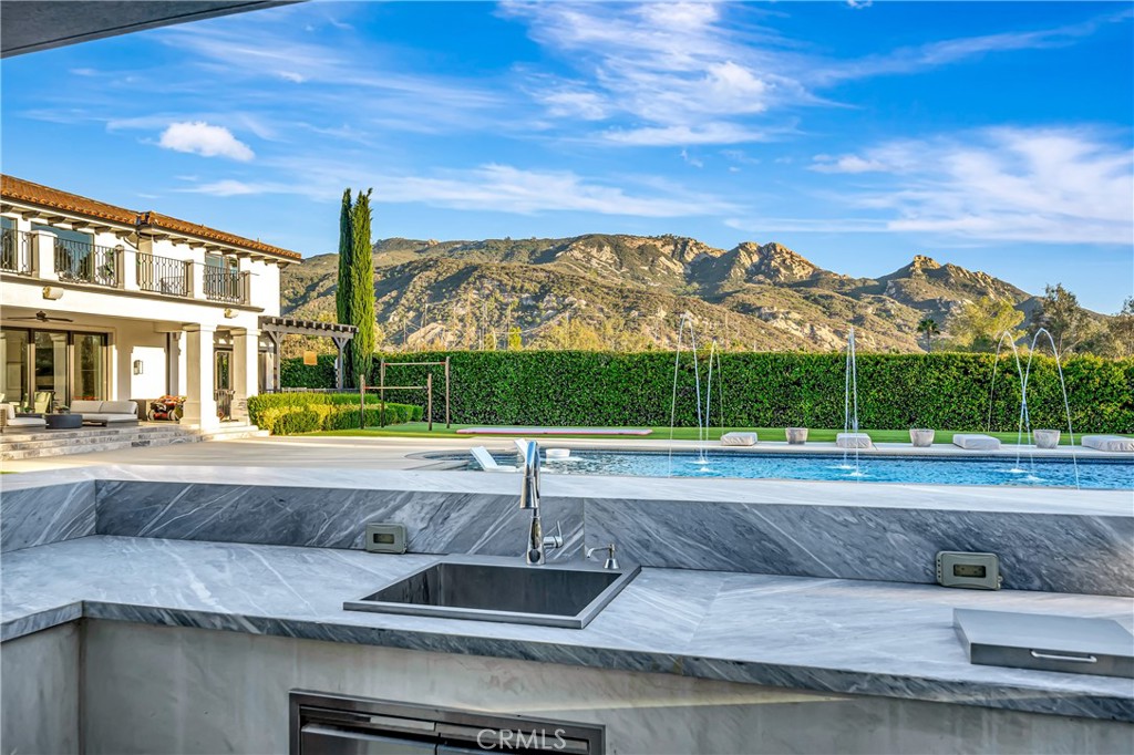 2037 Delphine Lane Calabasas, CA 91302 - Photo 60 of 75