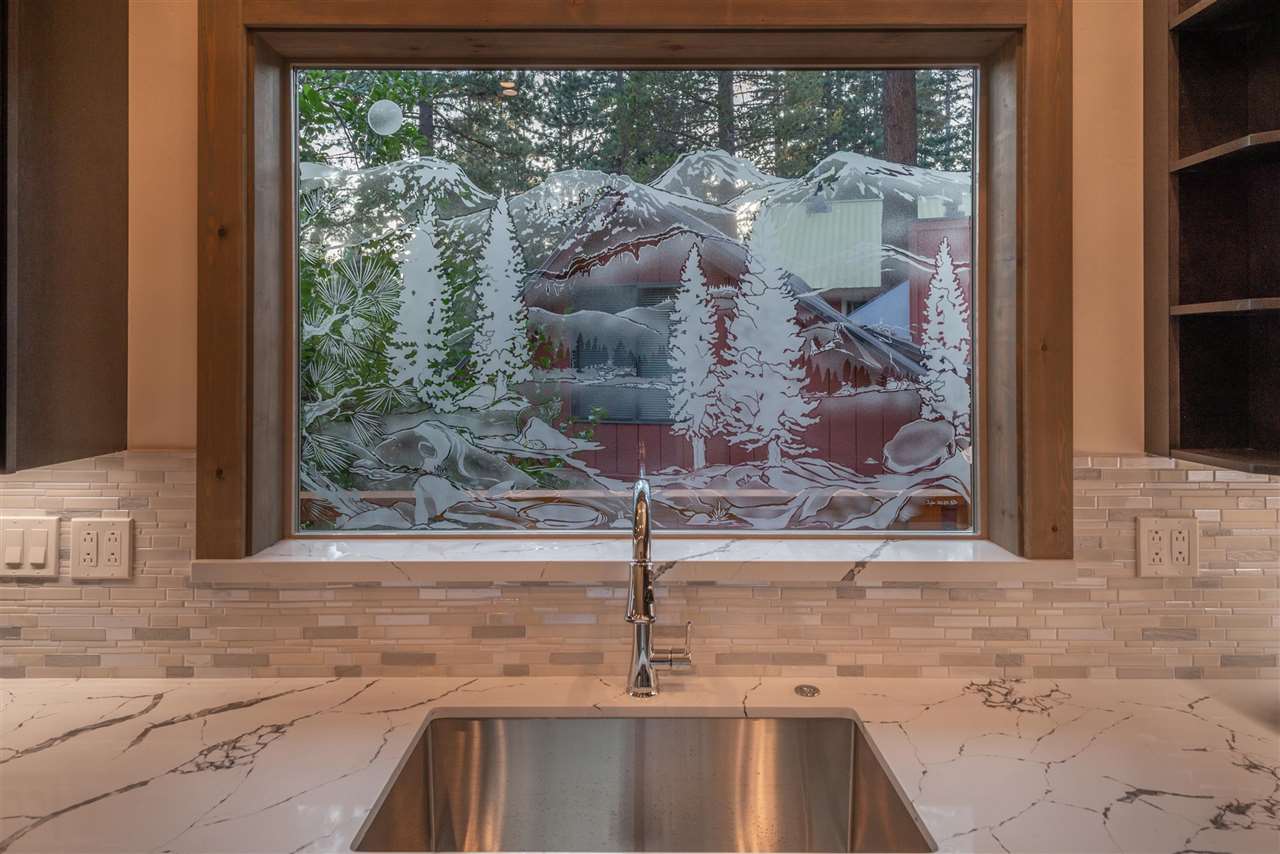 10177 Donner Lake Road Truckee, CA 96161 - Photo 11 of 21 Gallery Image 11