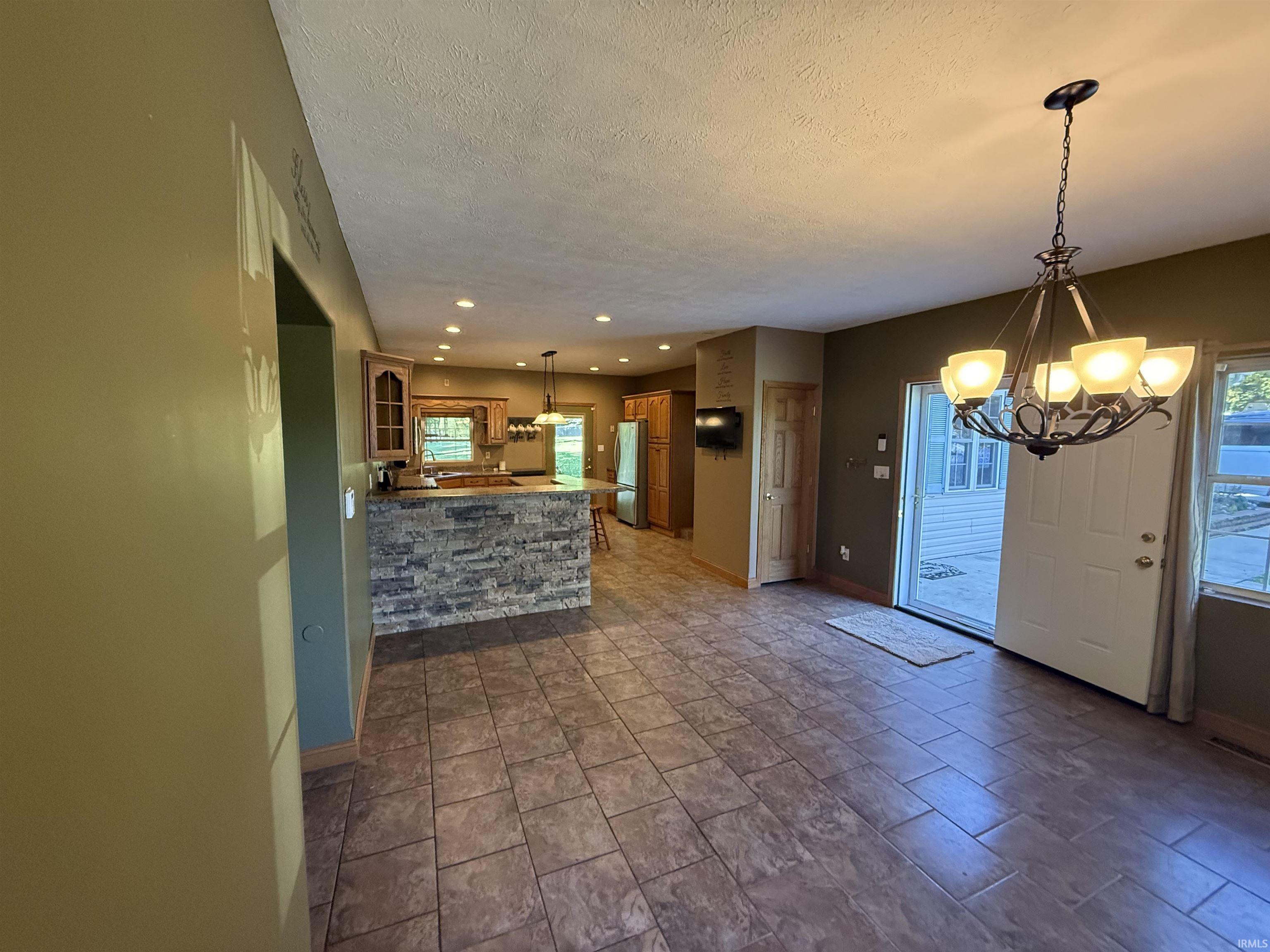2155 East 600 North Rochester, IN 46975 - Photo 9 of 36