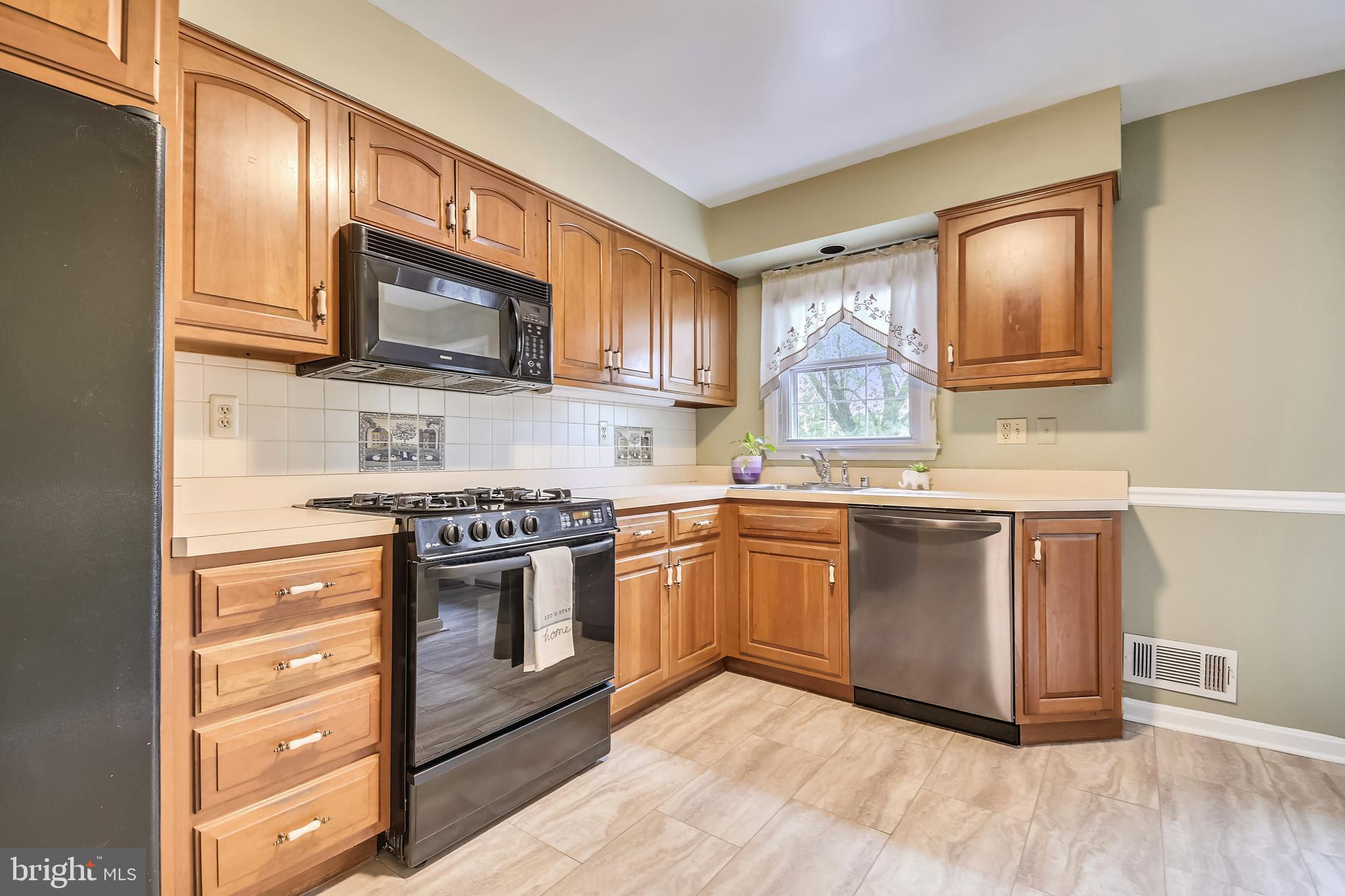 6736 Fordcrest Road Baltimore, MD 21237 - Photo 20 of 35
