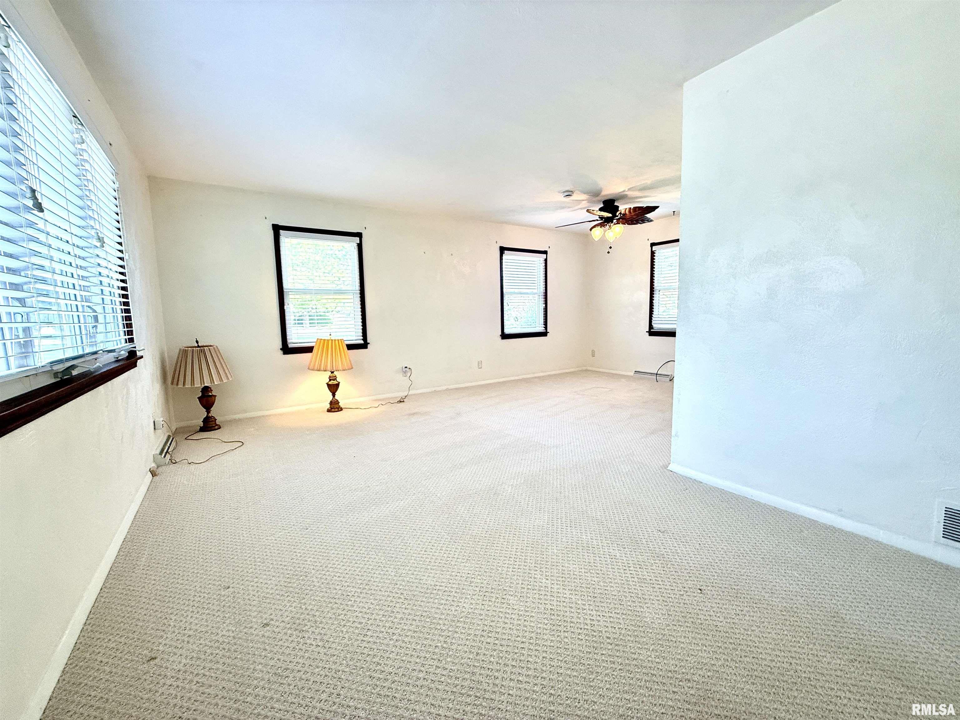 1428 West Northmoor Road Peoria, IL 61614 - Photo 11 of 31