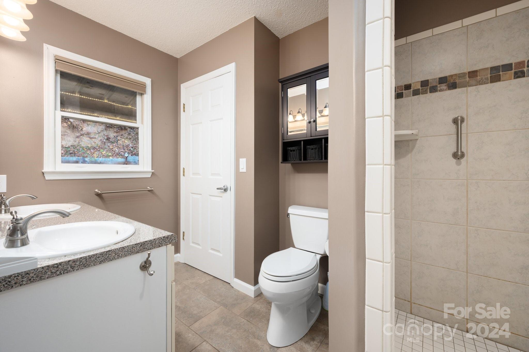 506 Rabbit Run Marshall, NC 28753 - Photo 12 of 30 Gallery Image 12