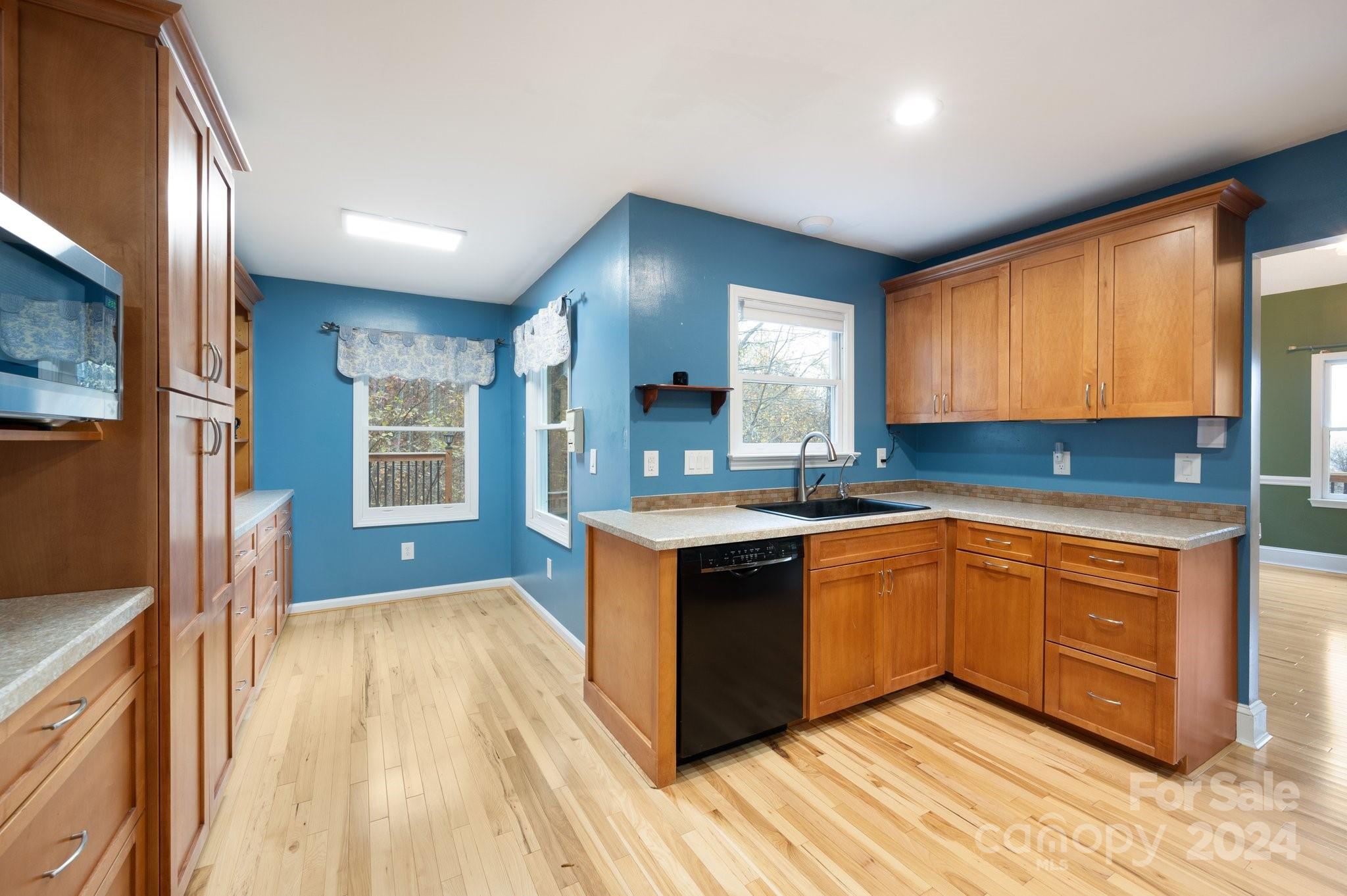 506 Rabbit Run Marshall, NC 28753 - Photo 9 of 30 Gallery Image 9