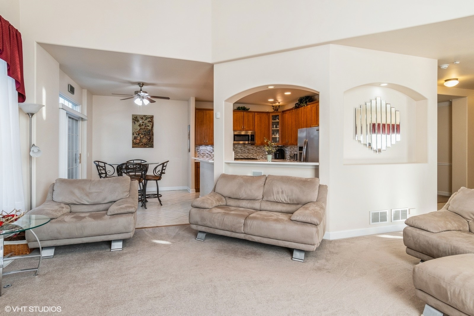 11976 Winterberry Lane Plainfield, IL 60585 - Photo 9 of 22 a living room with furniture and a potted plant