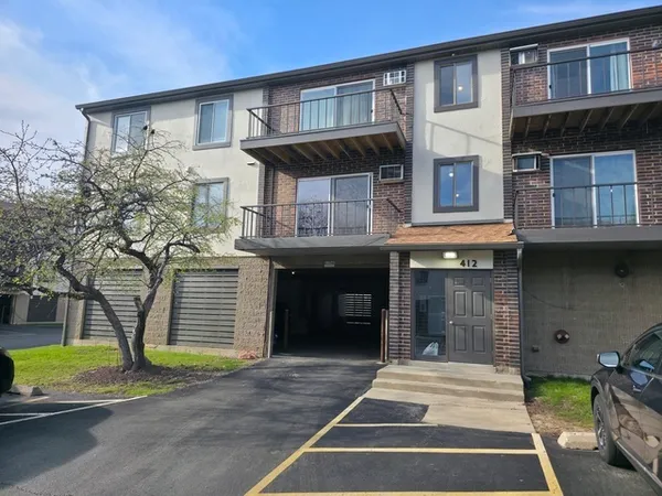 $1,750 | 412 East Bailey Road, Unit 203, Naperville, IL 60565