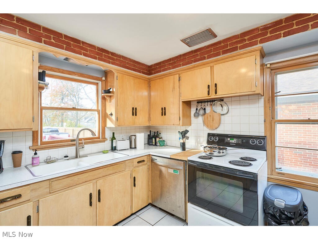 6810 York Road Cleveland, OH 44130 - Photo 6 of 16 Gallery Image 6