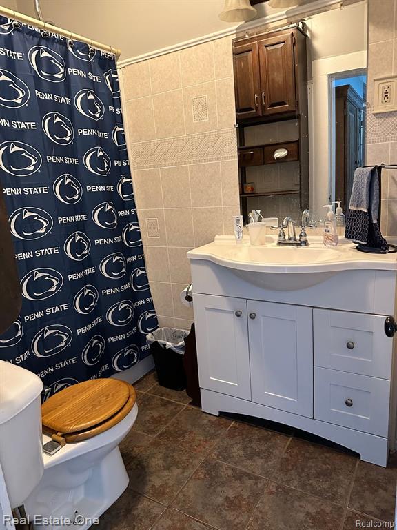 175 North Hospital Road Waterford, MI 48327 - Photo 6 of 26