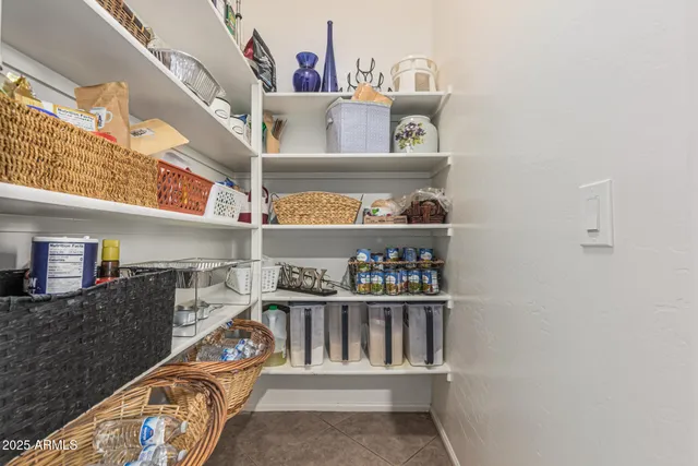 a view of a hallway with shelf