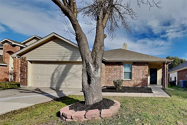 $1,875 | 4725 Waterford Drive, Fort Worth, TX 76179