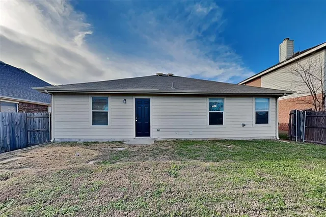 $1,800 | 4725 Waterford Drive, Fort Worth, TX 76179