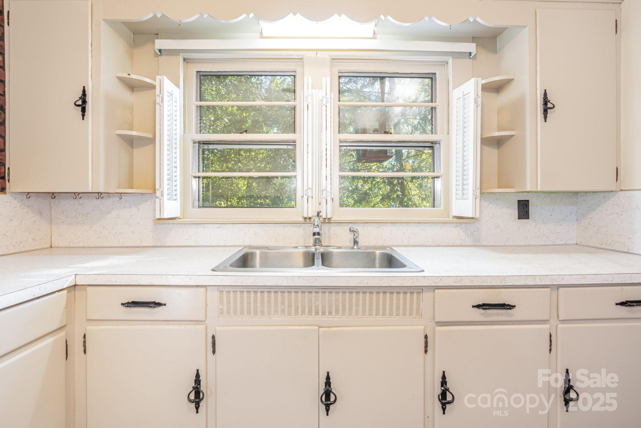 1610 Shelby Road Kings Mountain, NC 28086 - Photo 13 of 42