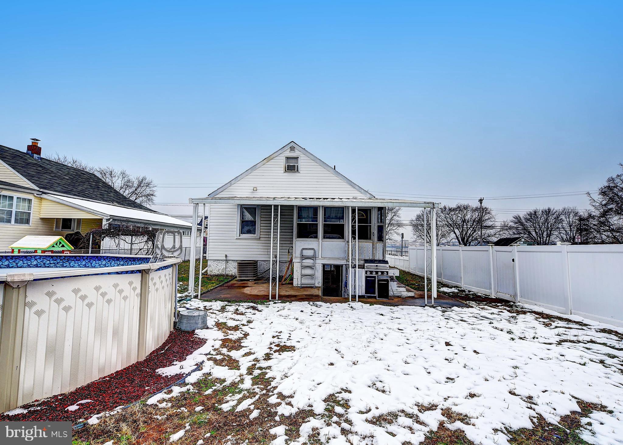 501 Riverside Drive Baltimore, MD 21221 - Photo 22 of 26 Backyard
