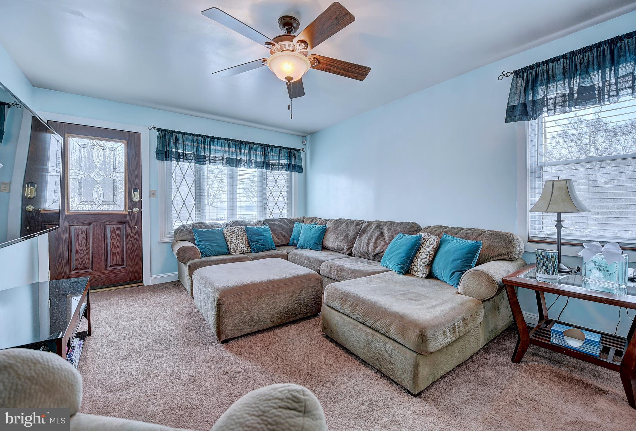 501 Riverside Drive Baltimore, MD 21221 - Photo 5 of 26 Family Room