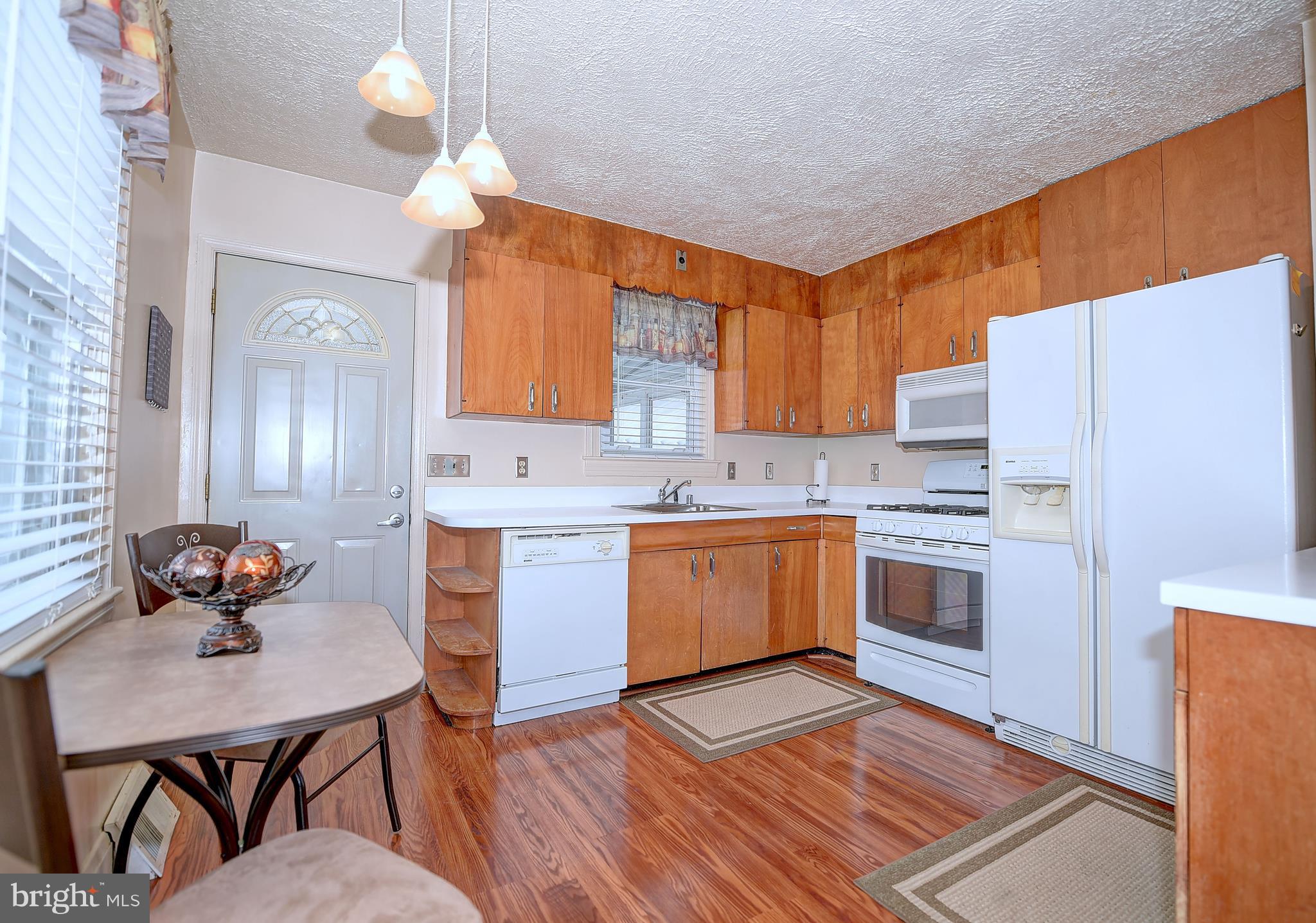 501 Riverside Drive Baltimore, MD 21221 - Photo 7 of 26 Eat-In Kitchen