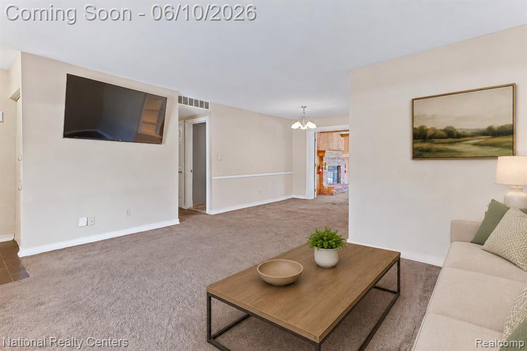 23950 Meadowbrook Road Novi, MI 48375 - Photo 5 of 39