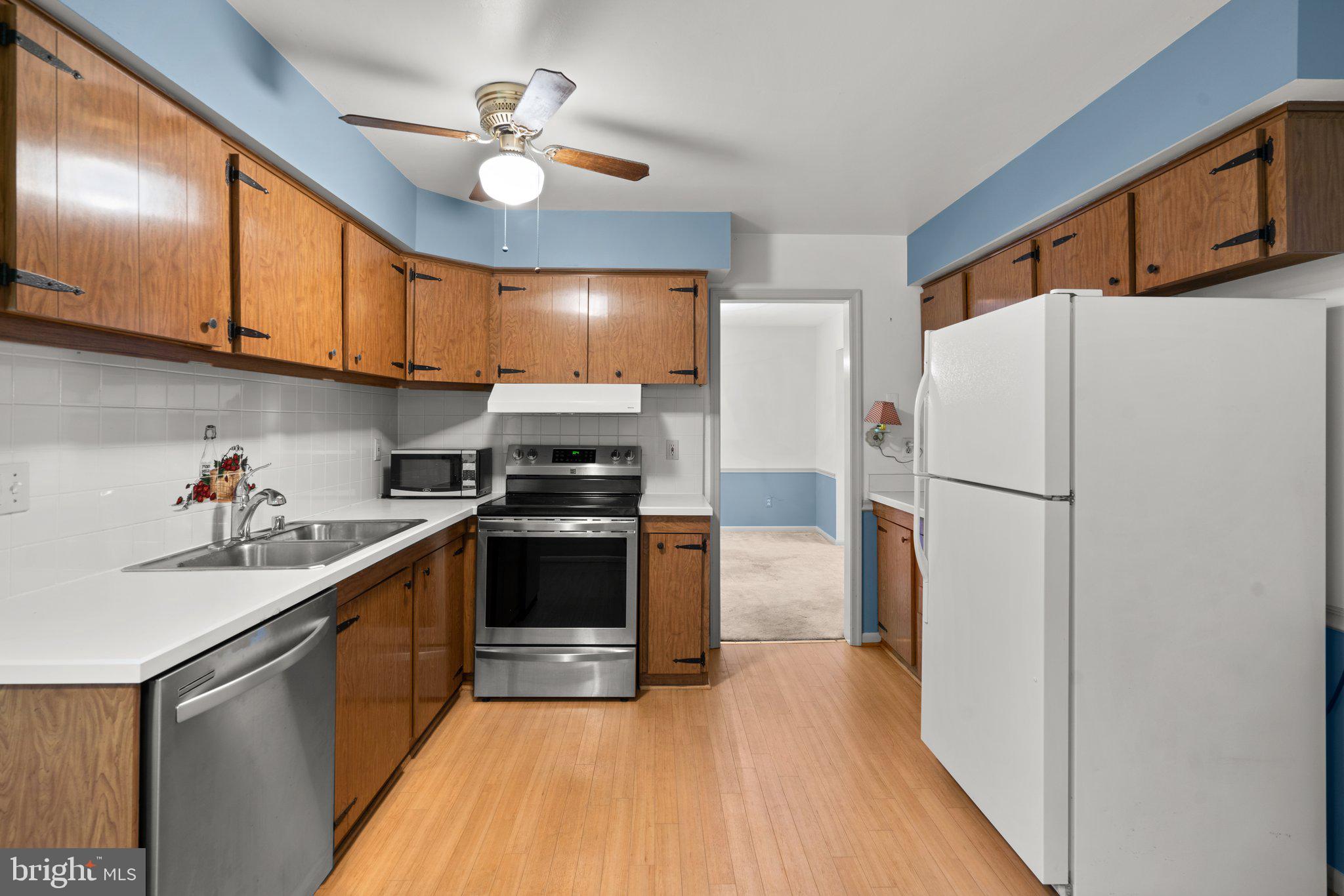10825 Sandringham Road Cockeysville, MD 21030 - Photo 11 of 55 Kitchen