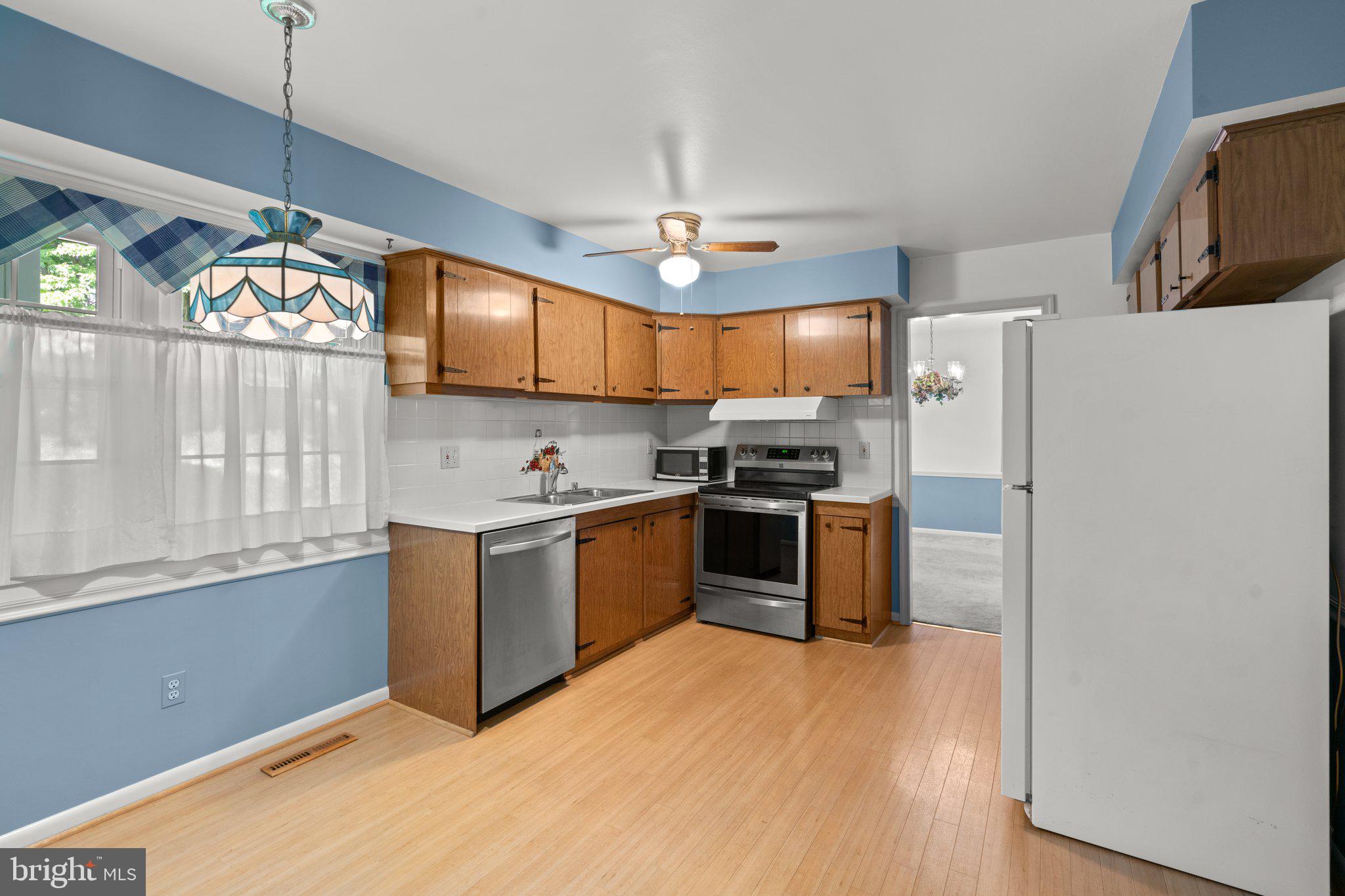 10825 Sandringham Road Cockeysville, MD 21030 - Photo 10 of 55 Eat-in Kitchen