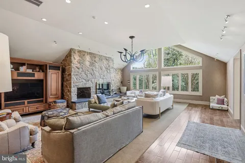$2,300,000 | 728 Mill Street, Moorestown, NJ 08057