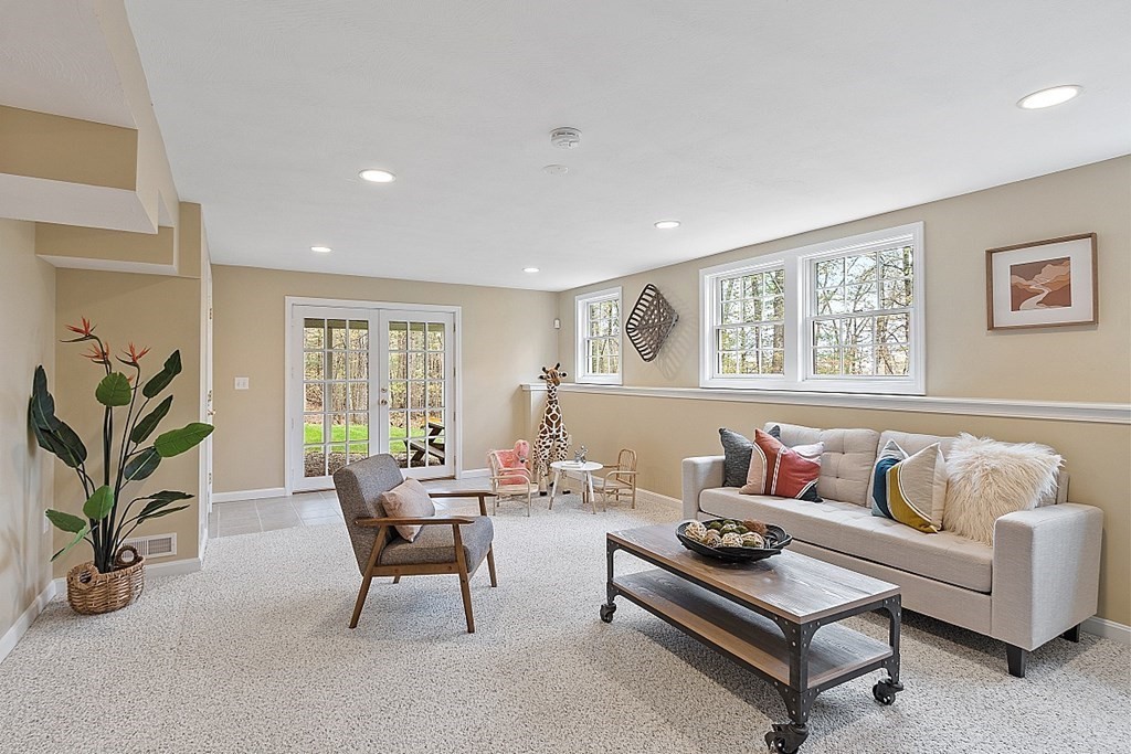 21 Vose Hill Road Westford, MA 01886 - Photo 8 of 42 Gallery Image 8