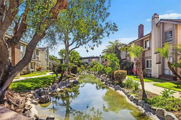 a view of a back yard of the house