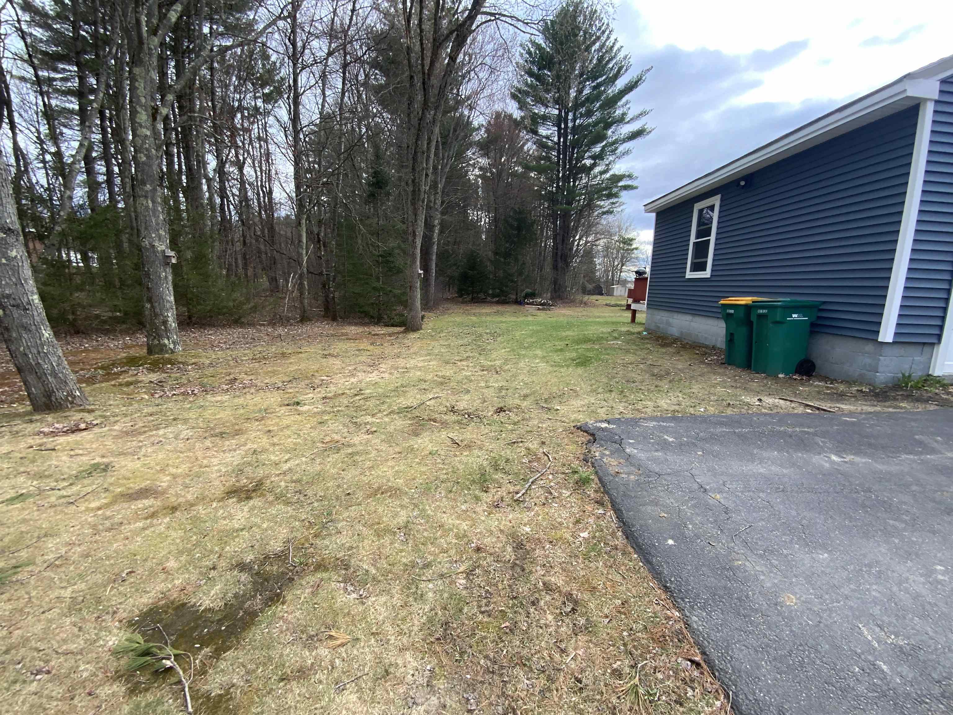 61 Chamberlain Street Rochester, NH 03867 - Photo 29 of 36