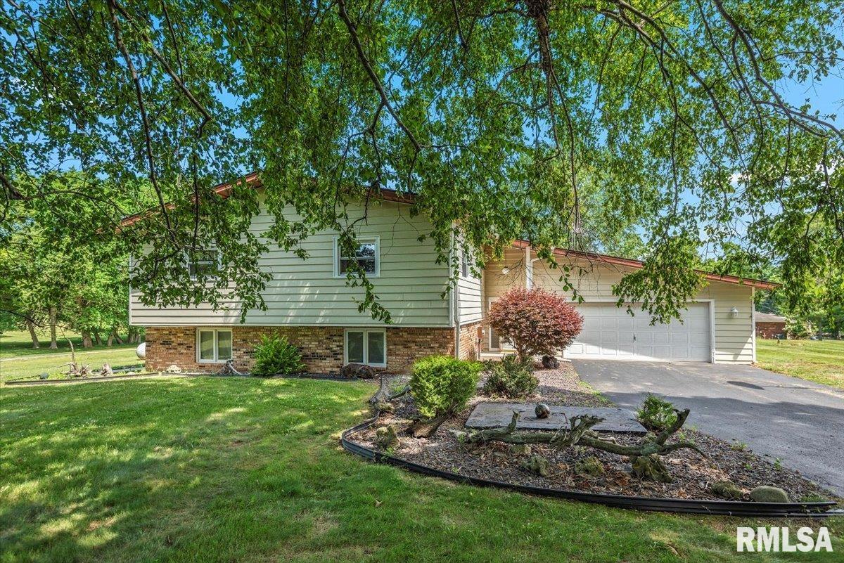 5016 Kinsinger Road Pleasant Plains, IL 62677 - Photo 1 of 40 Gallery Image 1