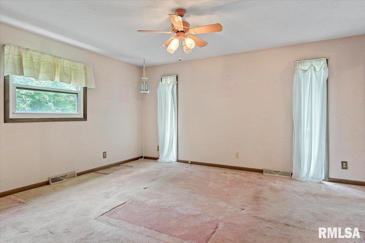 5016 Kinsinger Road Pleasant Plains, IL 62677 - Photo 16 of 40 Gallery Image 16