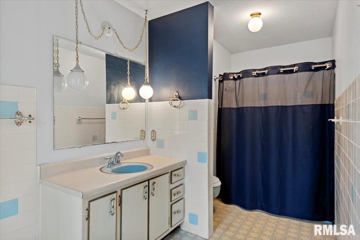 5016 Kinsinger Road Pleasant Plains, IL 62677 - Photo 19 of 40 Gallery Image 19
