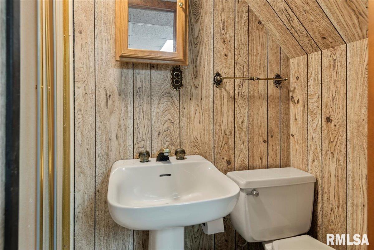 5016 Kinsinger Road Pleasant Plains, IL 62677 - Photo 28 of 40 Gallery Image 28