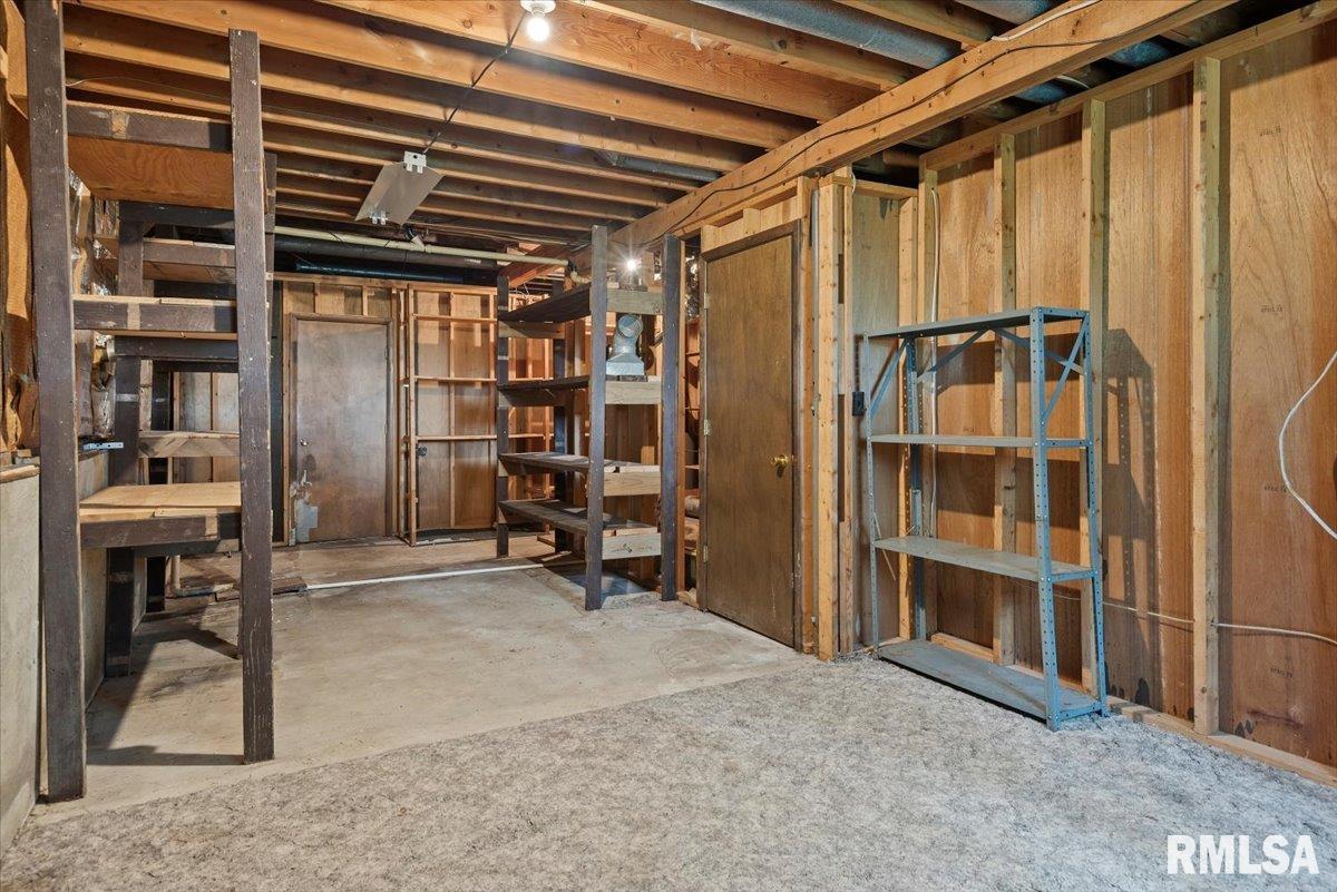 5016 Kinsinger Road Pleasant Plains, IL 62677 - Photo 31 of 40 Gallery Image 31