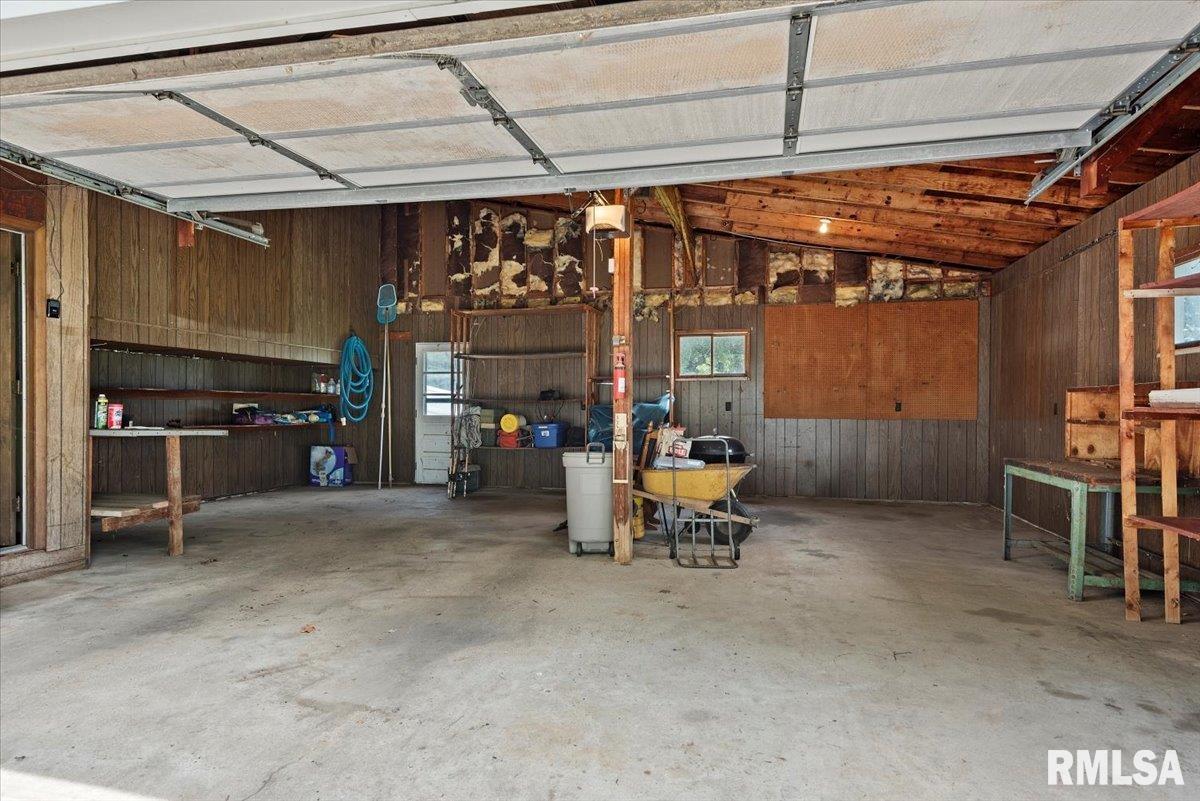 5016 Kinsinger Road Pleasant Plains, IL 62677 - Photo 33 of 40 Gallery Image 33