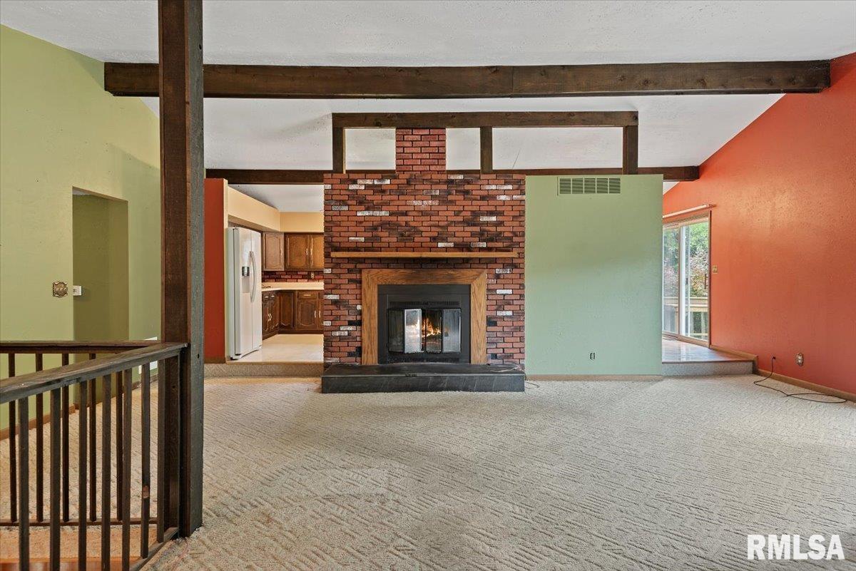 5016 Kinsinger Road Pleasant Plains, IL 62677 - Photo 9 of 40 Gallery Image 9