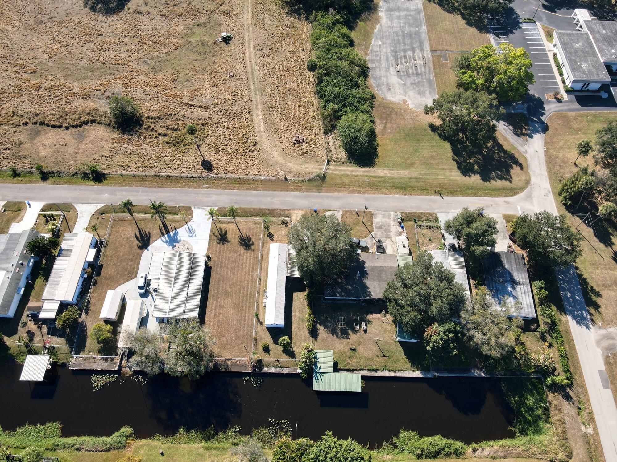 209 Southeast 8th Street Okeechobee, FL 34974 - Photo 5 of 35 dji_fly_20260119_105238_862_176883817282