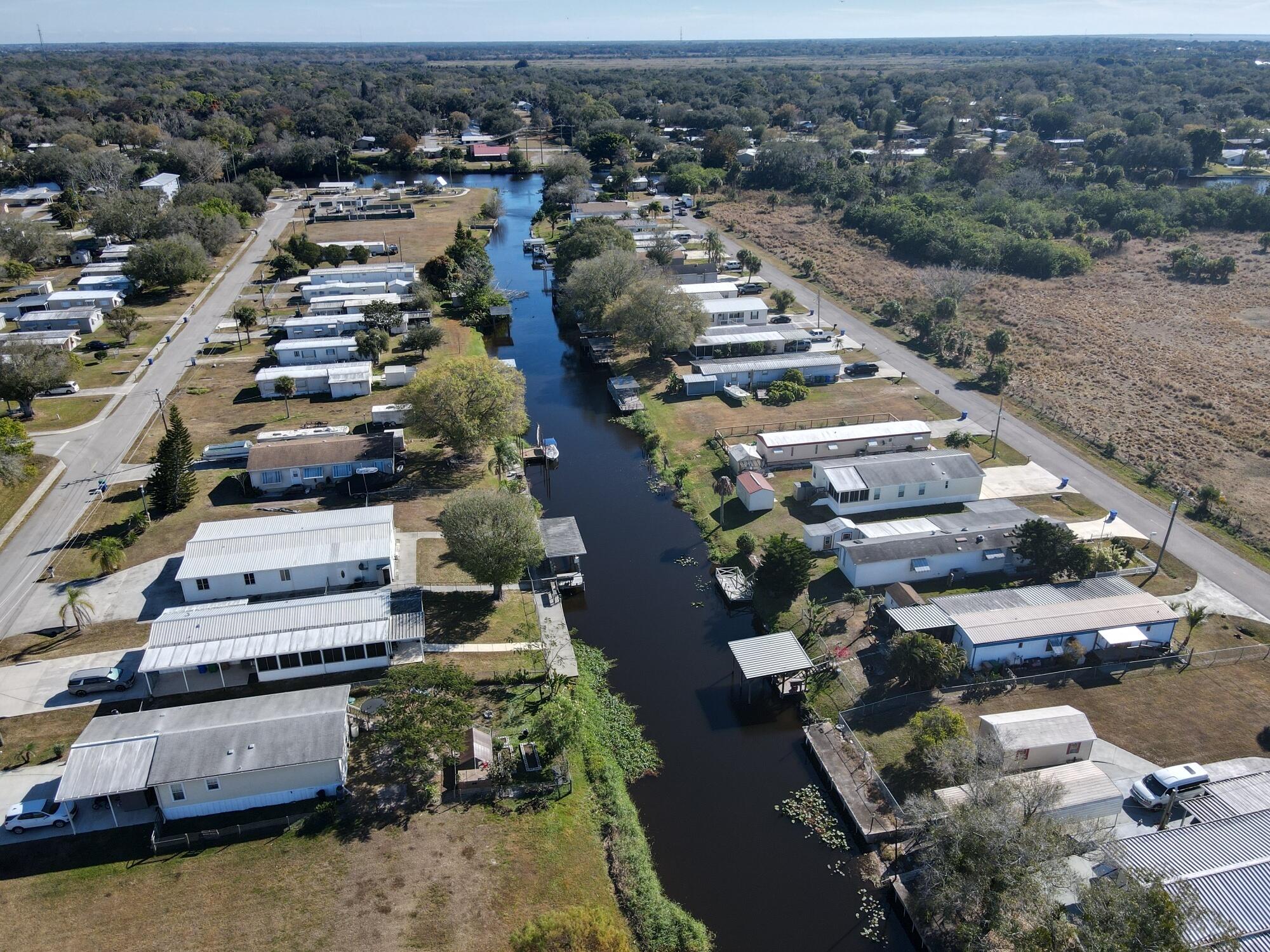 209 Southeast 8th Street Okeechobee, FL 34974 - Photo 7 of 35 dji_fly_20260119_105206_860_176883798775