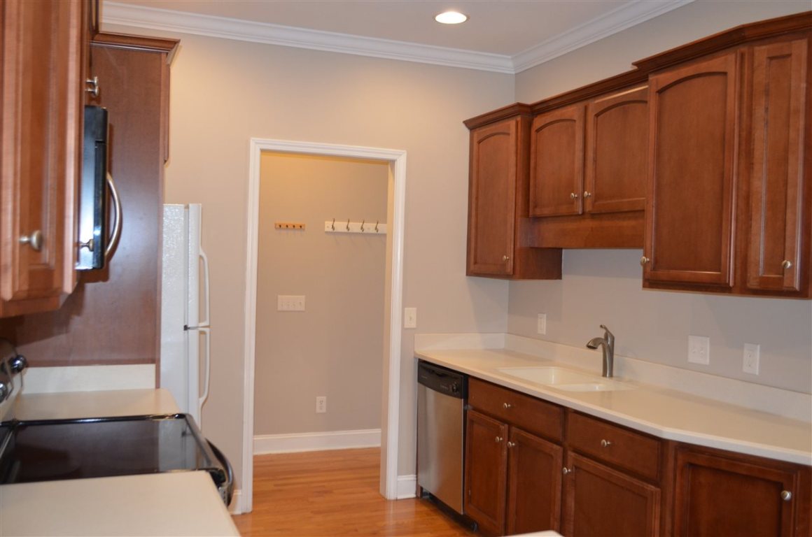 207 Lyttleton Way Anderson, SC 29621 - Photo 2 of 33 Gallery Image 2