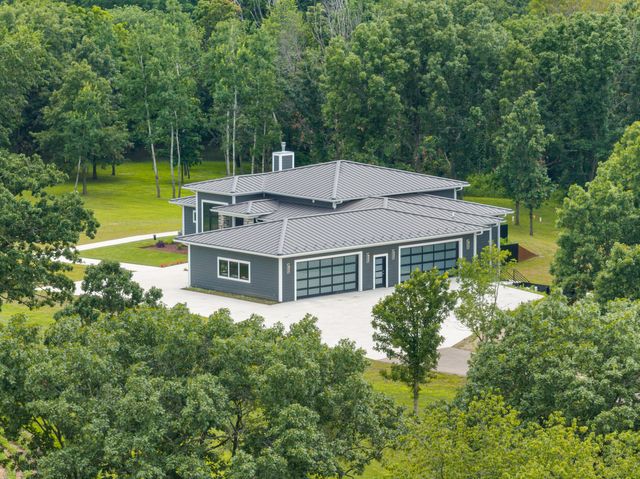 $1,973,000 | W3830 Scotch Bush Road, Lafayette, WI 53121