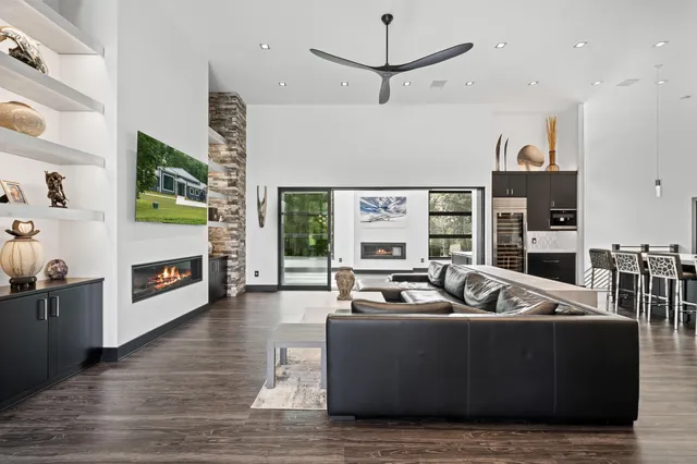 $1,973,000 | W3830 Scotch Bush Road, Lafayette, WI 53121