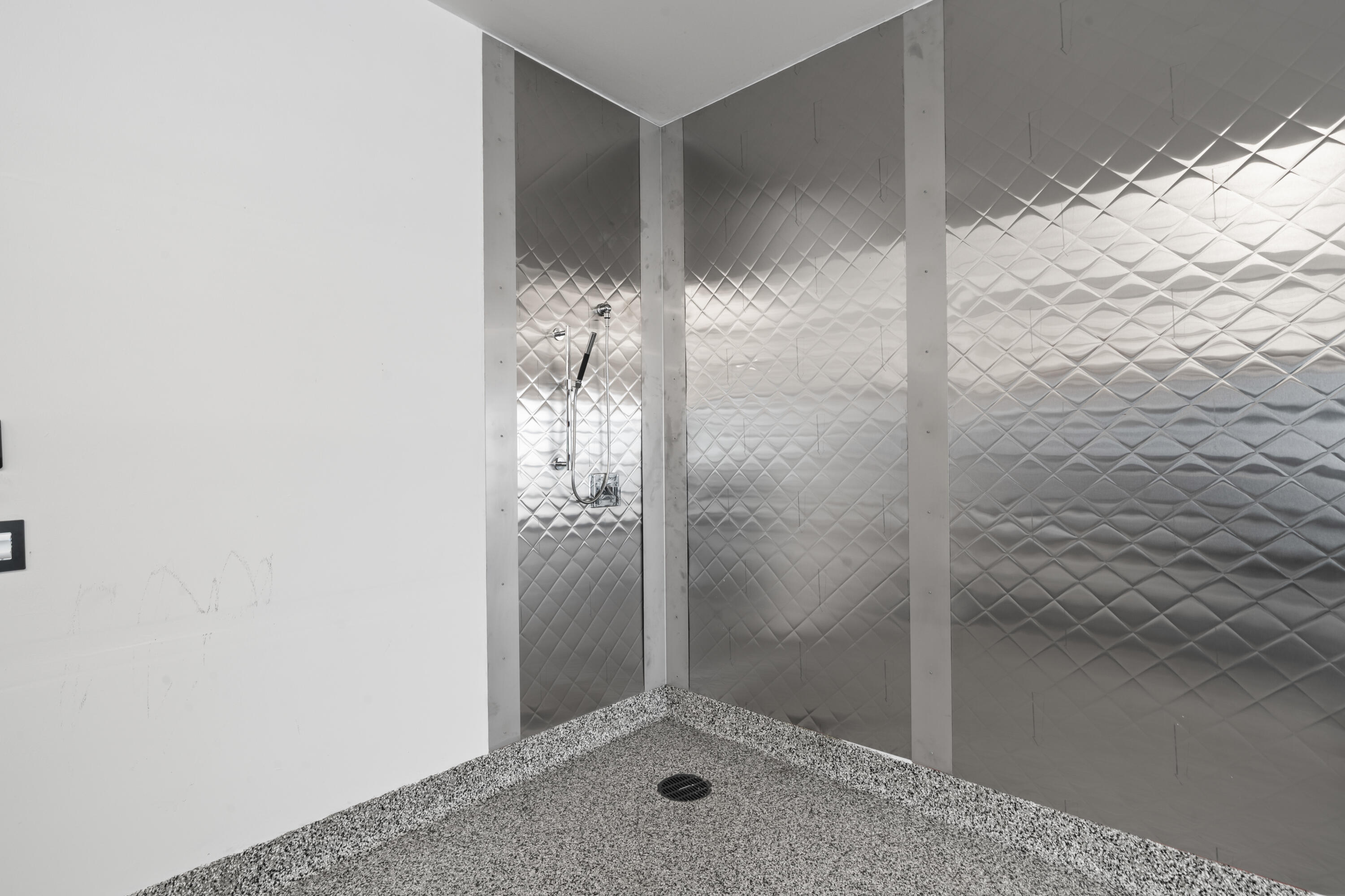 W3830 Scotch Bush Road Lafayette, WI 53121 - Photo 94 of 135 Garage Shower