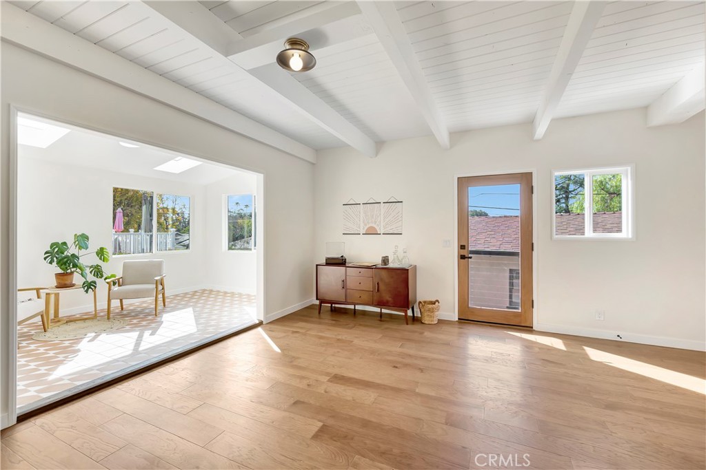 68 Laurel Drive Altadena, CA 91001 - Photo 22 of 59 a living room with furniture and a table
