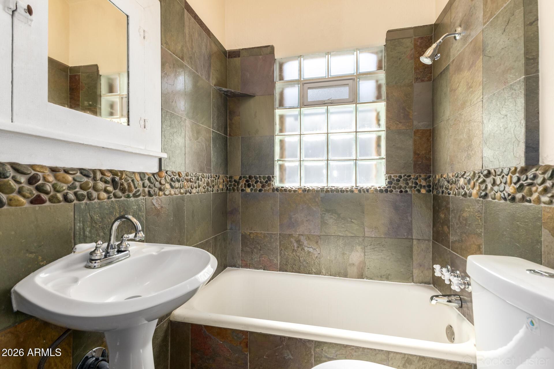 2034 North Mitchell Street Phoenix, AZ 85006 - Photo 18 of 30 Photo #18