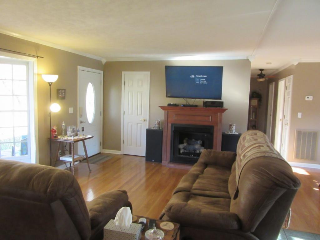 122 Morton Road Hampton, TN 37658 - Photo 9 of 34 Photo 9