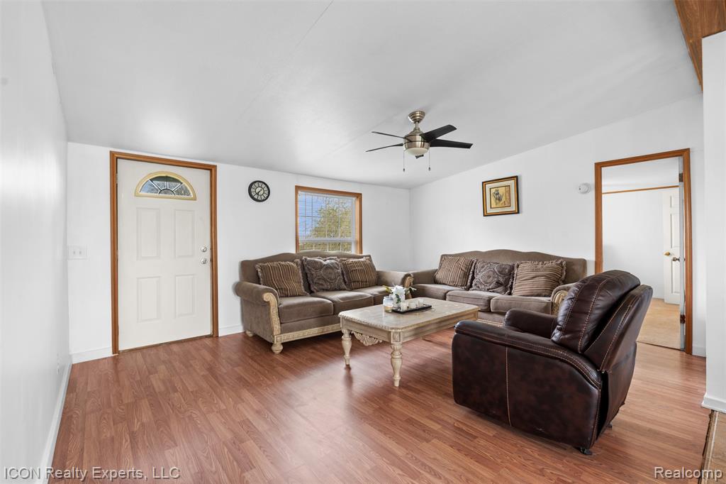 13620 Gilbert Road Allenton, MI 48002 - Photo 6 of 47
