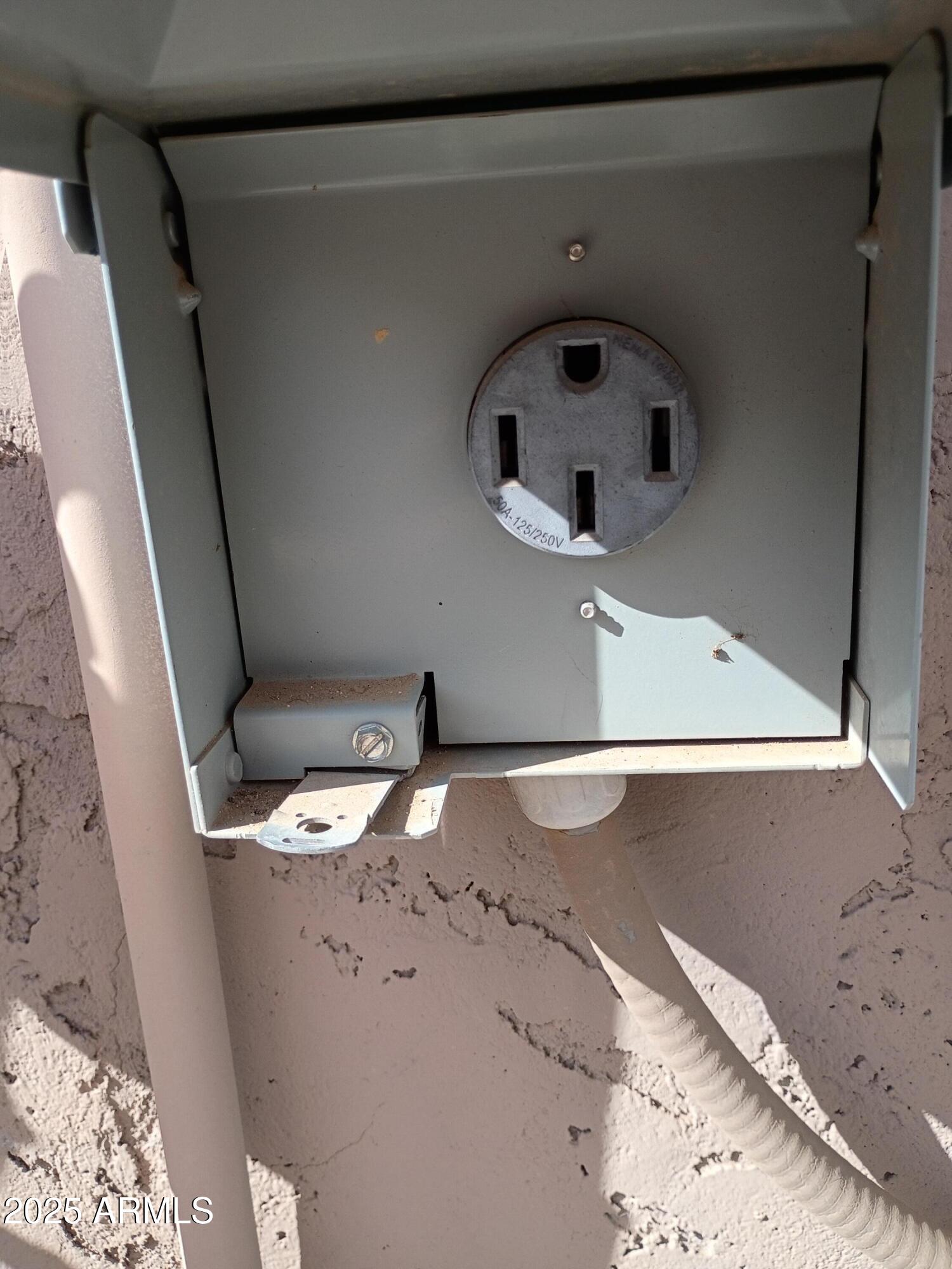 105 East Tanya Road Phoenix, AZ 85086 - Photo 63 of 63 a view of water heater