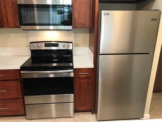 $2,200 | 98-410 Koauka Loop, Unit 1D, Aiea, HI 96701